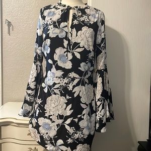 Lulu’s‎ Black Floral Dress NWT Sz M
